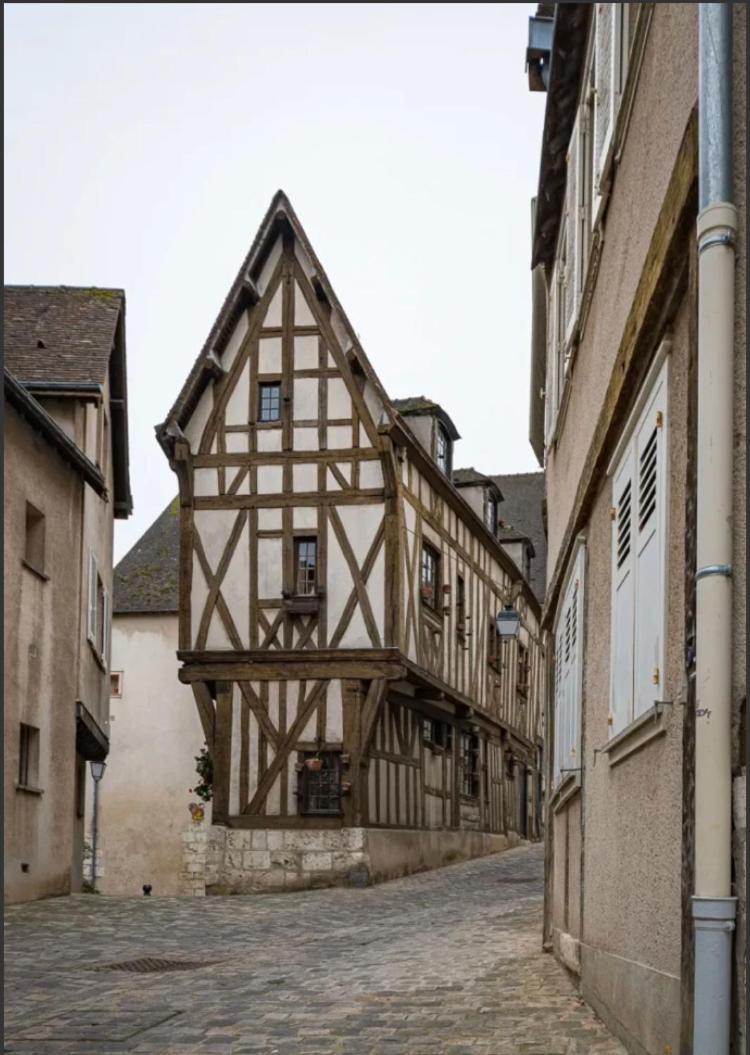 L Ecuyer Appartement Au Coeur Du Quartier Historique Chartres Exterior photo